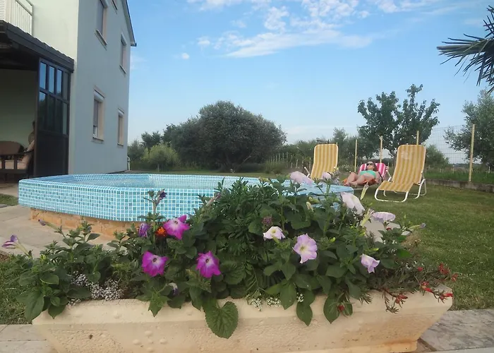 Apartments Zdravac